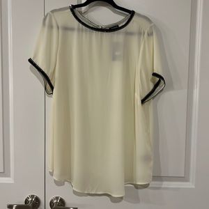 TORRID size 1 abbey Georgette embellished blouse ivory